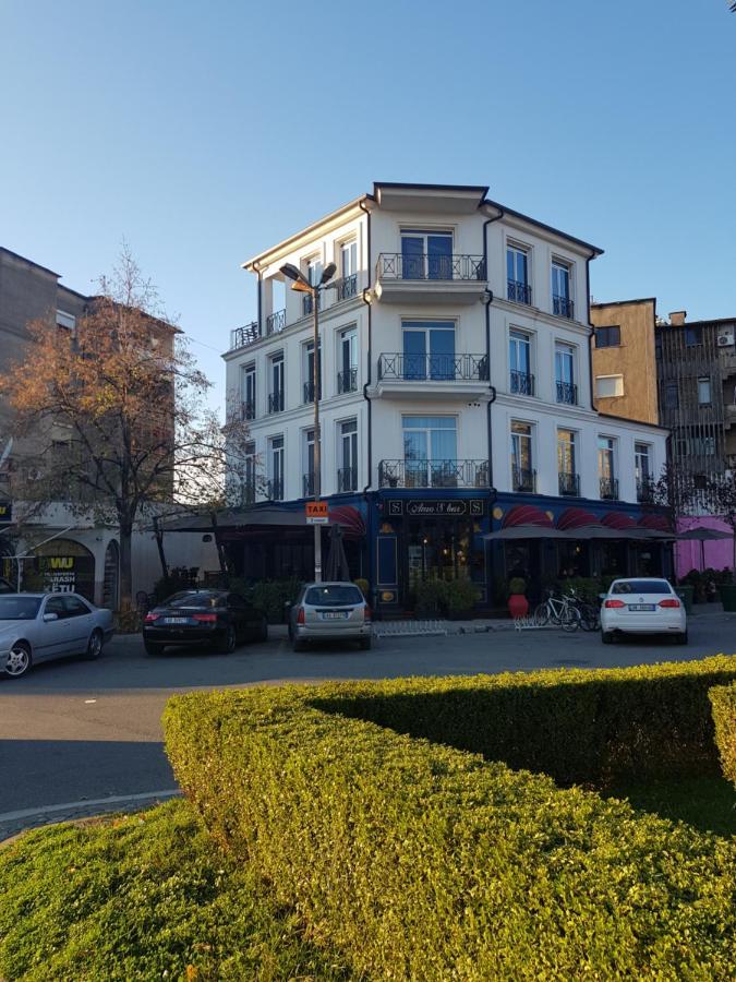 Amo'S Hotel Shkodra Exterior foto