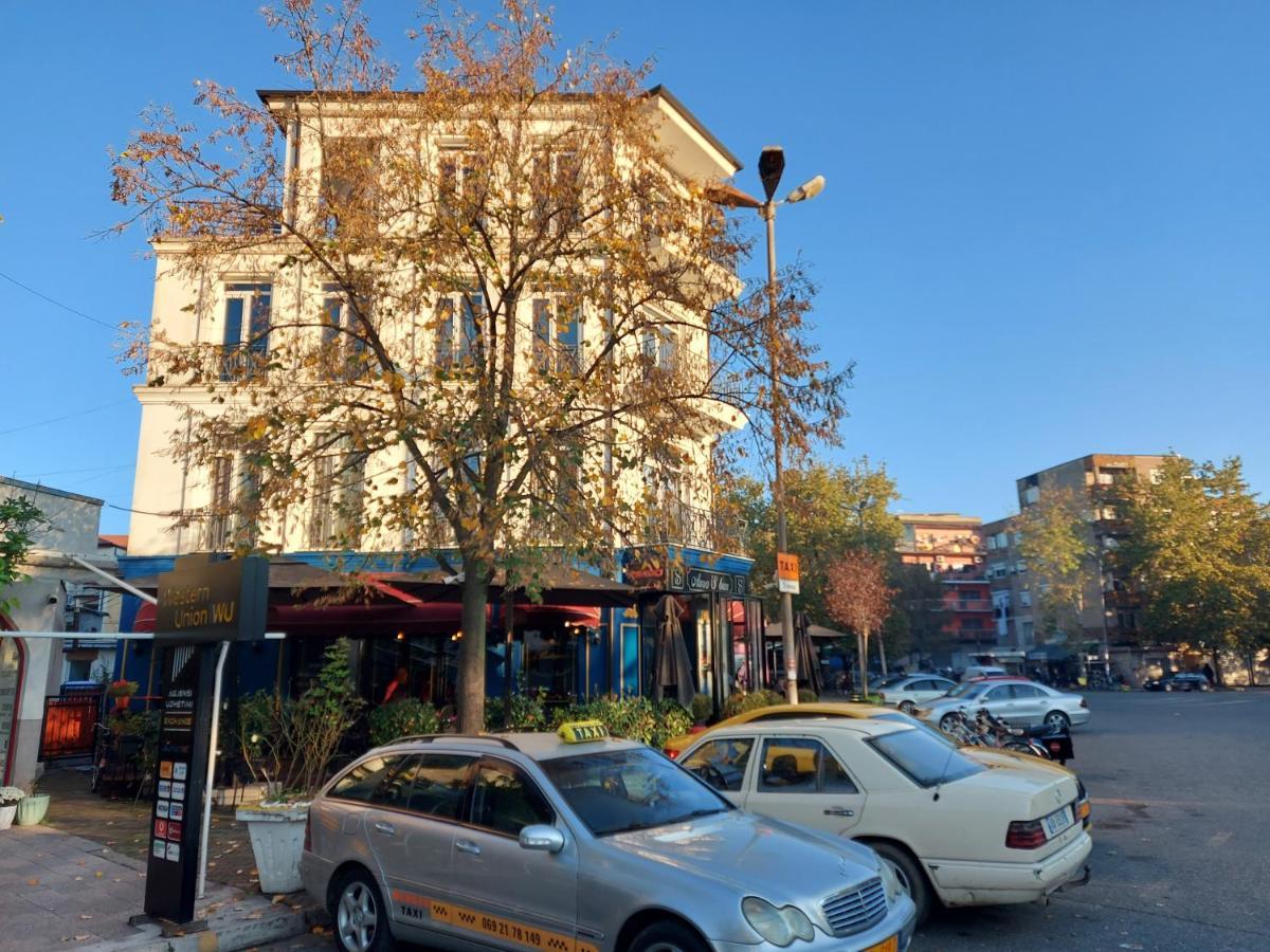 Amo'S Hotel Shkodra Exterior foto